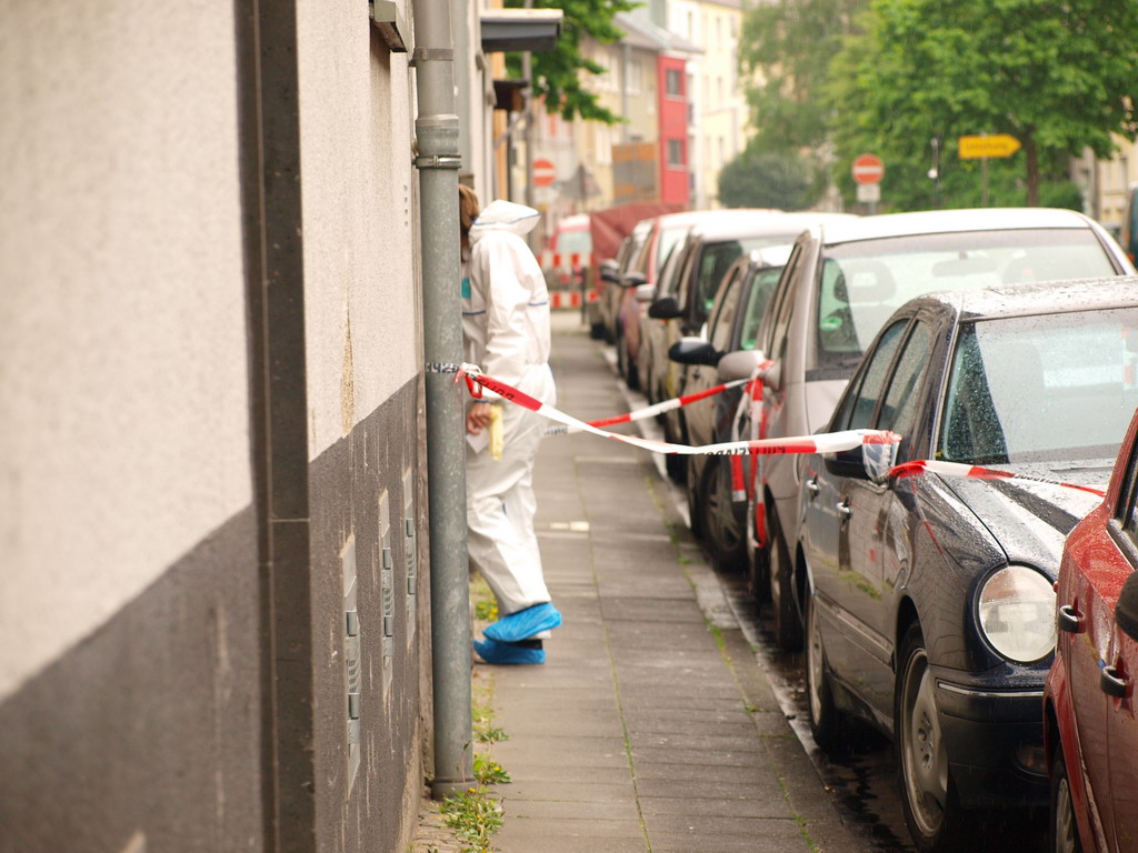 Wieder Beziehungsdrama Frau tot Koeln Muelheim Formesstr P18.JPG